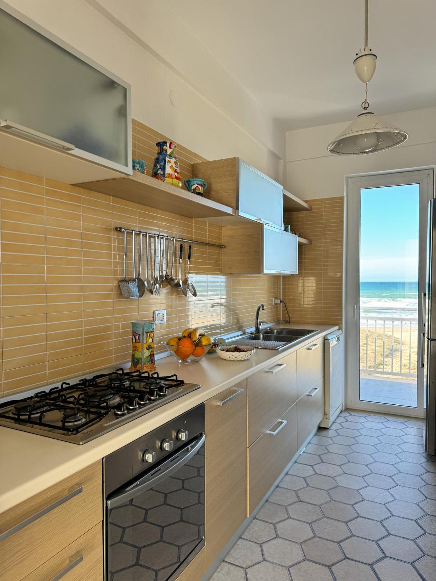 La Perla Sulla Spiaggia อัลกาโมมารีนา ภายนอก รูปภาพ